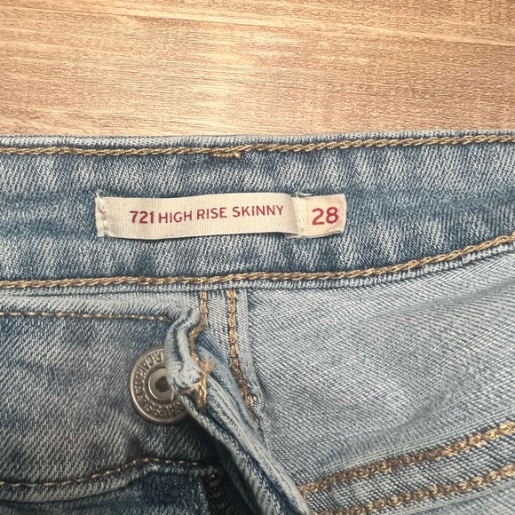 Levi High Rise Jeans - Picture 3 of 4